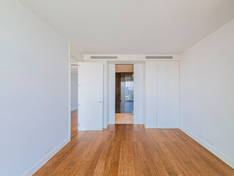 Элитная новая квартира на первой линии моря в Диагональ Мар, Барселона. Фото:  23