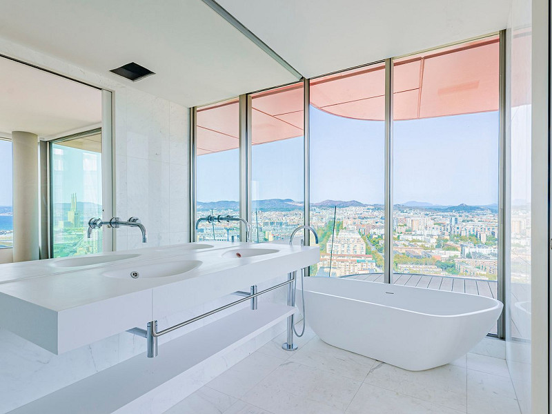 Элитная новостройка на первой линии моря в Диагональ Мар, Барселона. Фото:  3