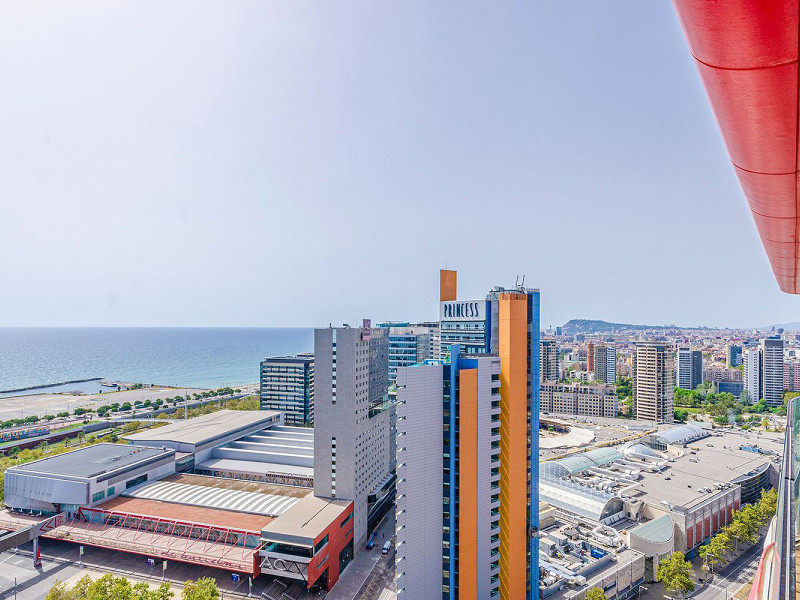 Элитная новостройка на первой линии моря в Диагональ Мар, Барселона. Фото:  11