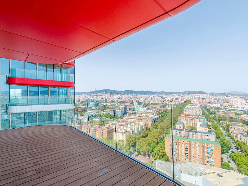 Элитная новостройка на первой линии моря в Диагональ Мар, Барселона. Фото:  21