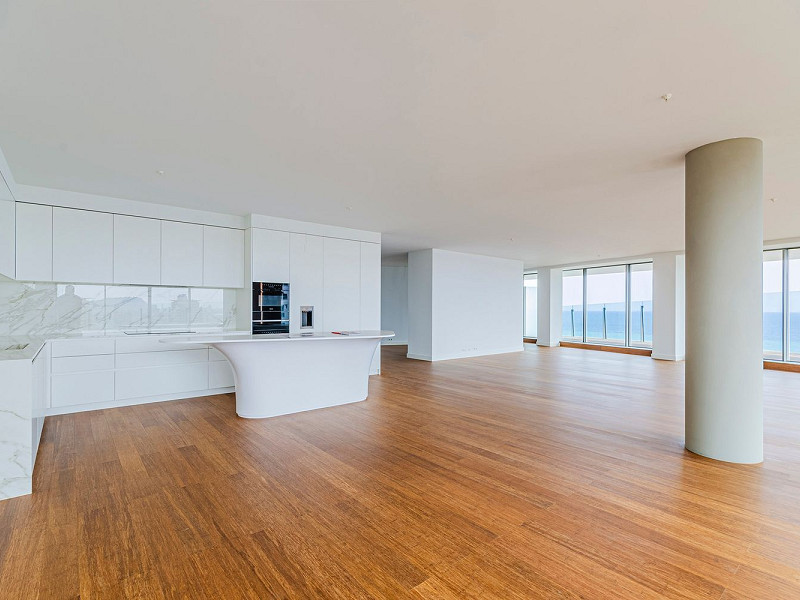 Элитная новостройка на первой линии моря в Диагональ Мар, Барселоне. Фото:  2