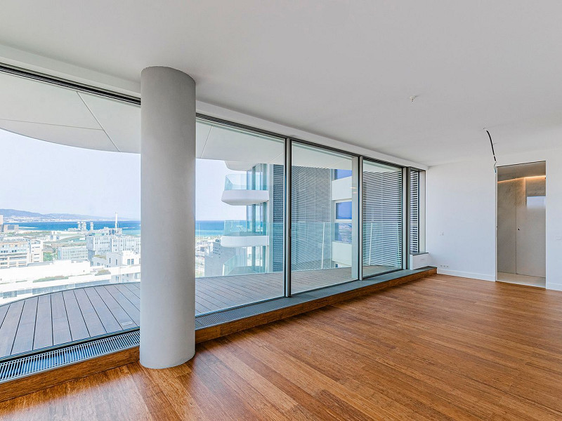 Элитная новостройка на первой линии моря в Диагональ Мар, Барселоне. Фото:  22