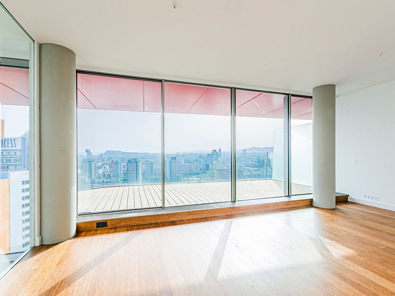 Элитный новый пентхаус на первой линии моря в Диагональ Мар, Барселоне. Фото:  3