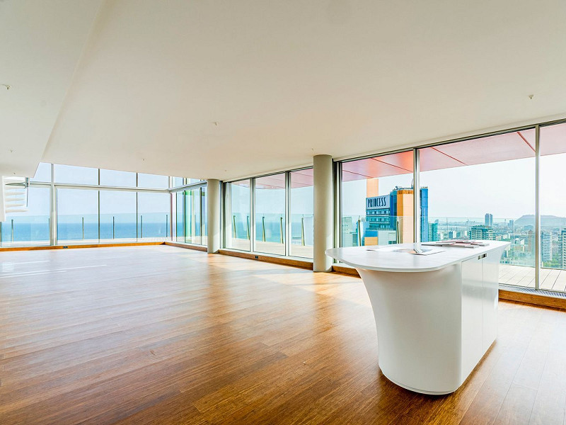 Элитный новый пентхаус на первой линии моря в Диагональ Мар, Барселоне. Фото:  39