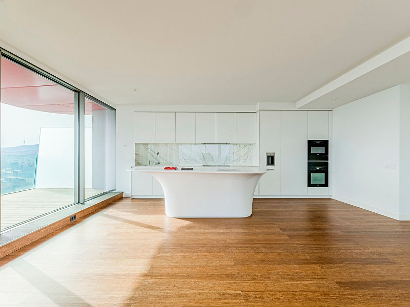 Элитный новый пентхаус на первой линии моря в Диагональ Мар, Барселоне. Фото:  47