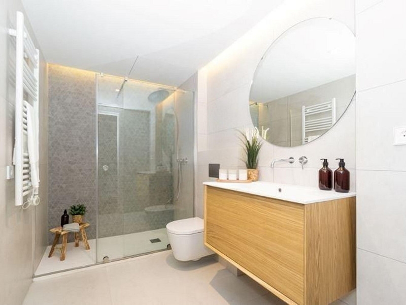 Роскошная квартира с утончённым дизайном на улице Касанова, Барселона. Фото:  11