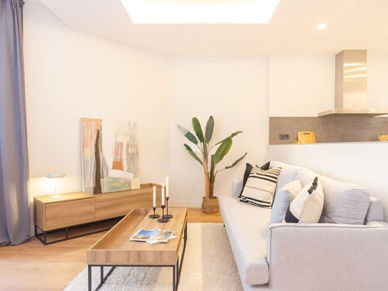 Роскошная квартира с утончённым дизайном на улице Касанова, Барселона. Фото:  5