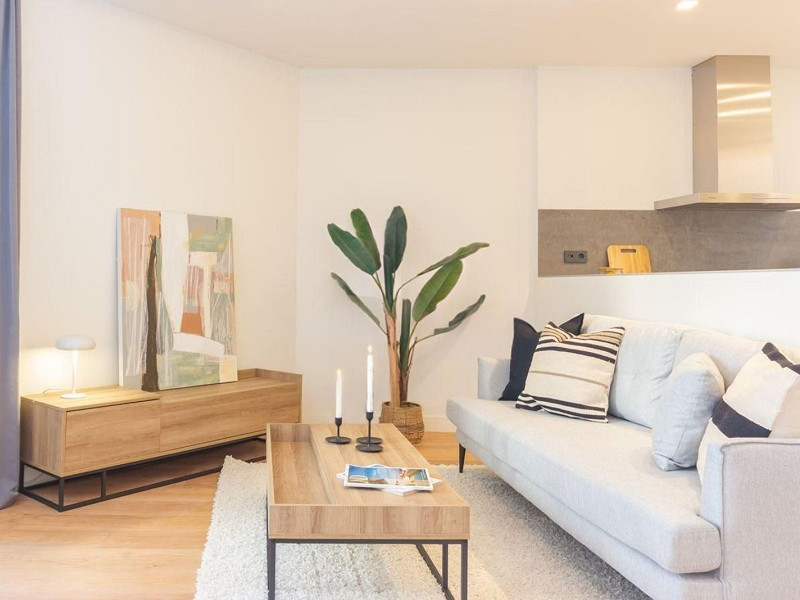 Роскошная квартира с утончённым дизайном на улице Касанова, Барселона. Фото:  4