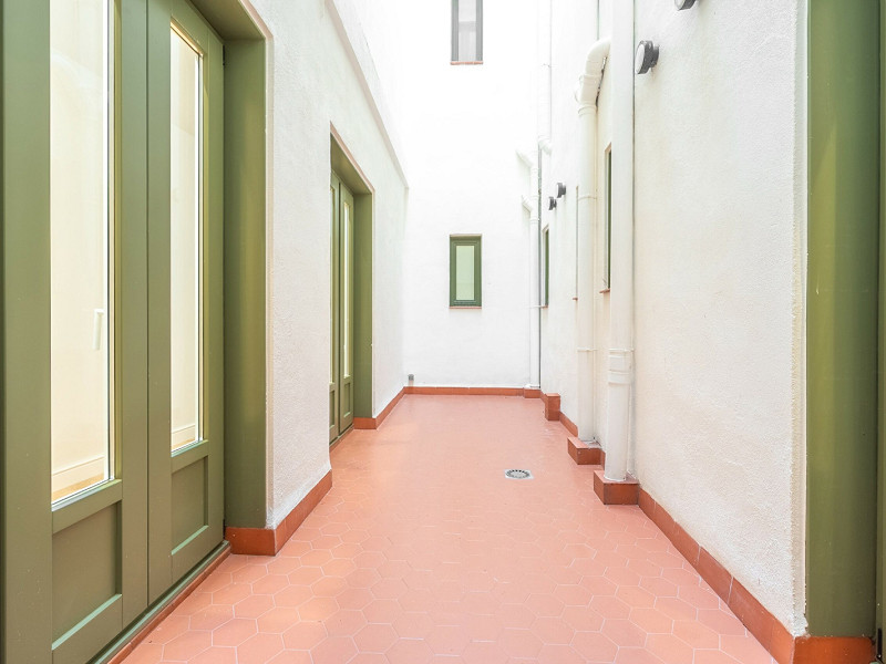 Элитная квартира в историческом центре Барселоны, рядом с Рамблас. Фото:  26