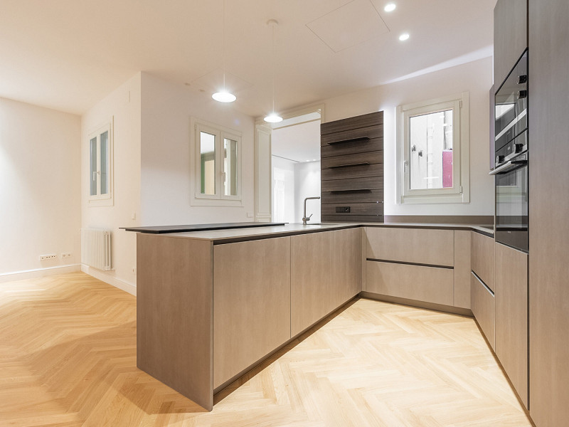 Элитная квартира в историческом центре Барселоны, рядом с Рамблас. Фото:  9