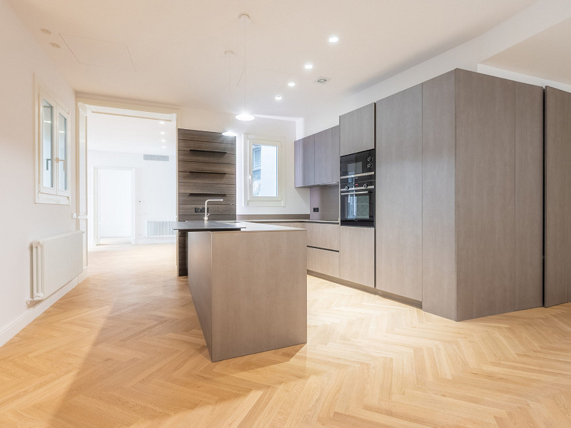 Элитная квартира в историческом центре Барселоны, рядом с Рамблас. Фото:  12