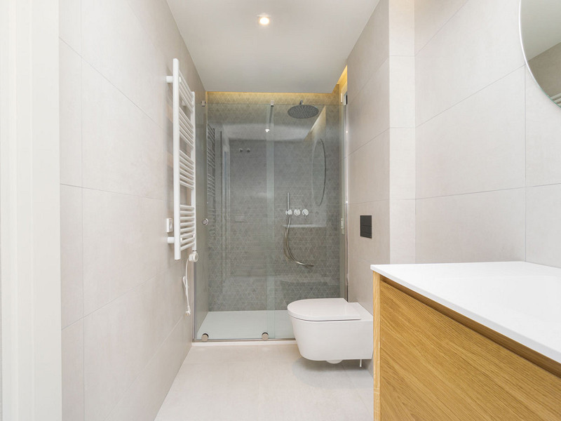 Роскошная квартира с современным дизайном на улице Касанова, Барселона. Фото:  8