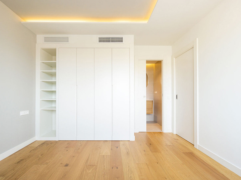 Роскошная квартира с современным дизайном на улице Касанова, Барселона. Фото:  7