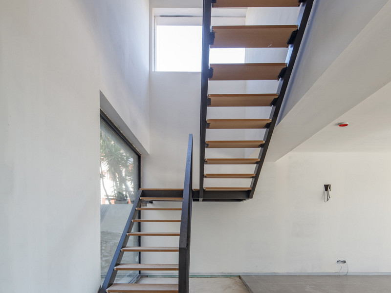 Новая вилла с видом на море и природным окружением в Премиа-де-Дальт, Барселона. Фото:  16