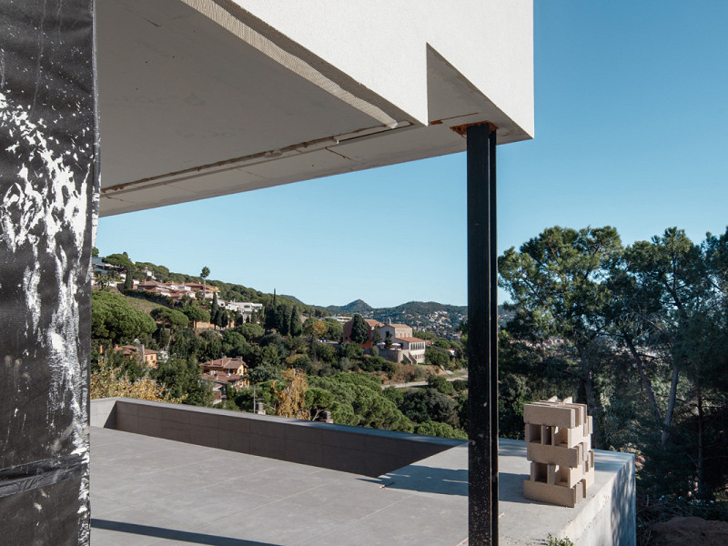 Новая вилла с видом на море и природным окружением в Премиа-де-Дальт, Барселона. Фото:  11