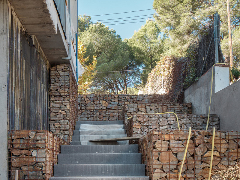 Новая вилла с видом на море и природным окружением в Премиа-де-Дальт, Барселона. Фото:  23