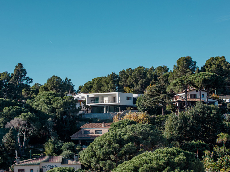 Новая вилла с видом на море и природным окружением в Премиа-де-Дальт, Барселона. Фото:  48