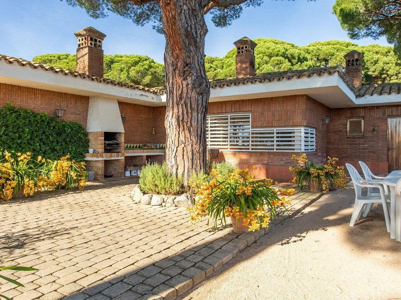 Single-Storey Mediterranean Villa with Sea Views in Sant Andreu de Llavaneres, Barcelona. Photo:  2