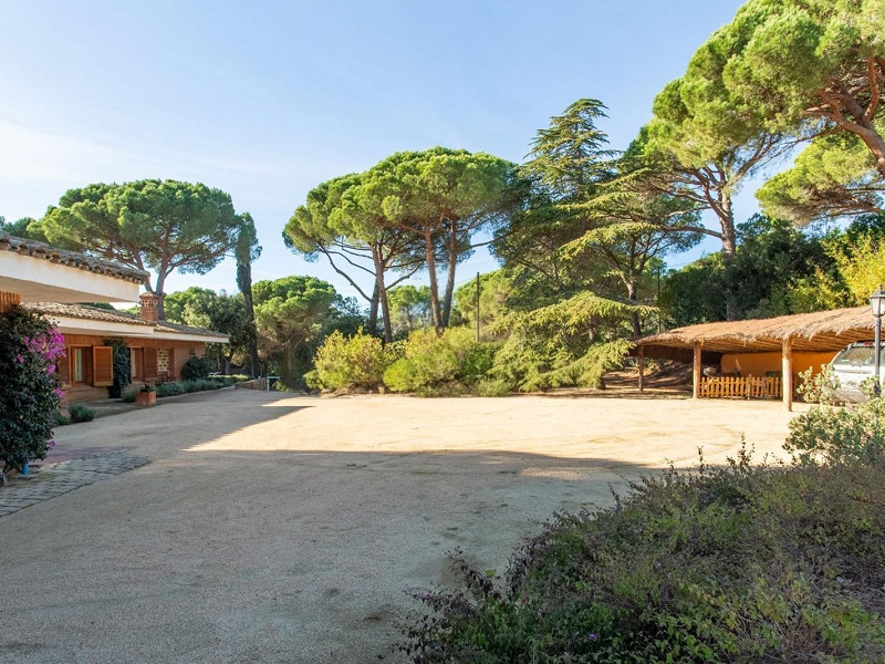Single-Storey Mediterranean Villa with Sea Views in Sant Andreu de Llavaneres, Barcelona. Photo:  19
