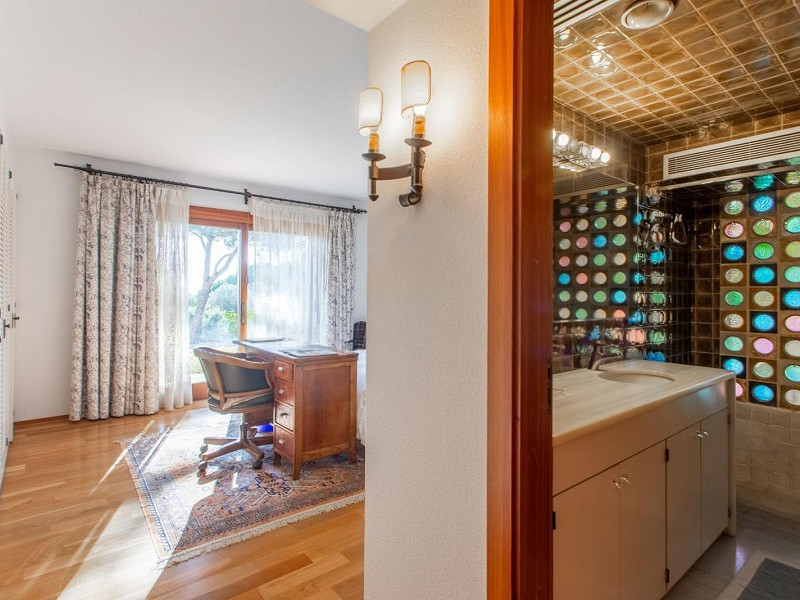 Single-Storey Mediterranean Villa with Sea Views in Sant Andreu de Llavaneres, Barcelona. Photo:  35