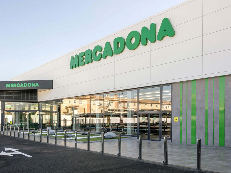 Торговое помещение, арендованное супермаркетом, агломерация Барселоны. Фото:  1