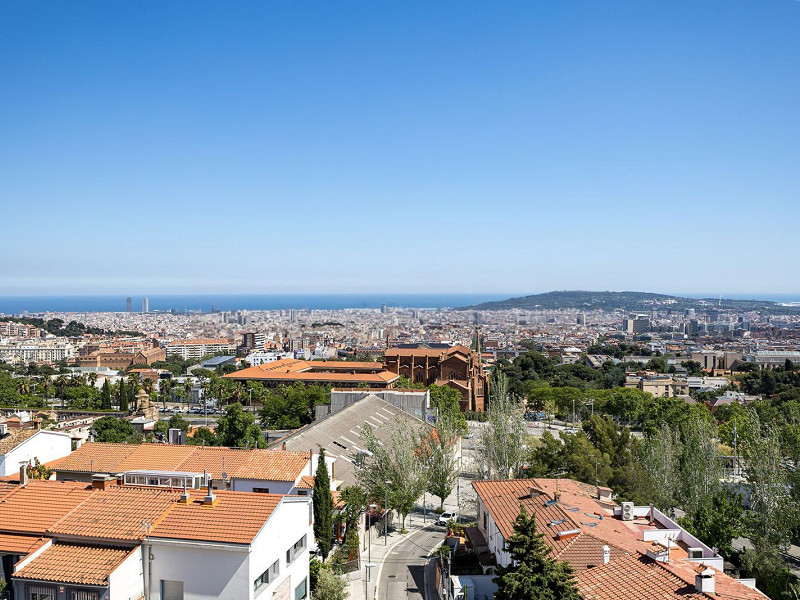 Эксклюзивный пентхаус с террасами и частным бассейном в районе Саррия, Барселона. Фото:  3