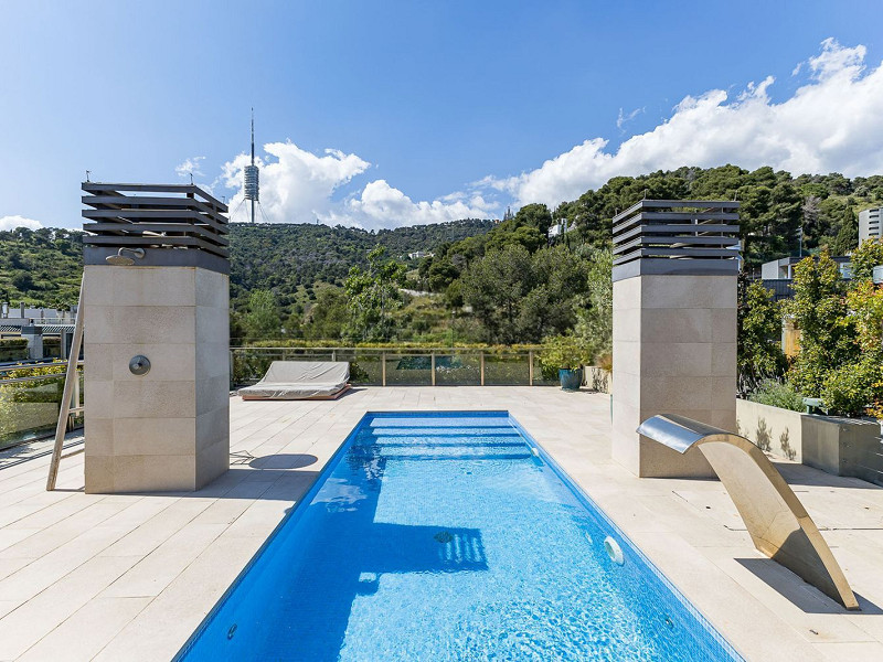 Эксклюзивный пентхаус с террасами и частным бассейном в районе Саррия, Барселона. Фото:  4