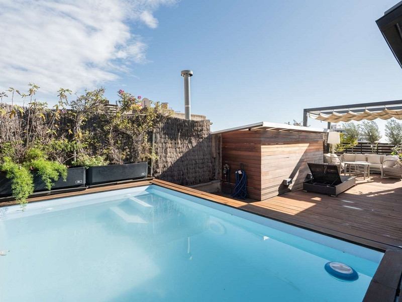 Duplex Penthouse with Expansive Terrace and Private Pool in Sarria, Barcelona