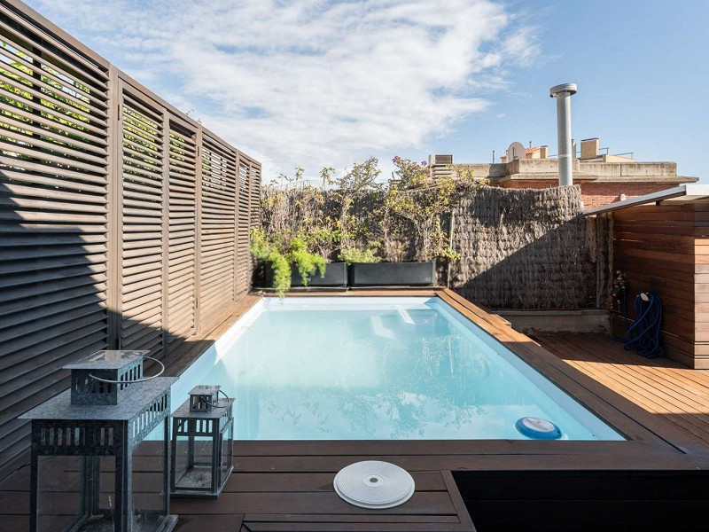 Duplex Penthouse with Expansive Terrace and Private Pool in Sarria, Barcelona. Photo:  39