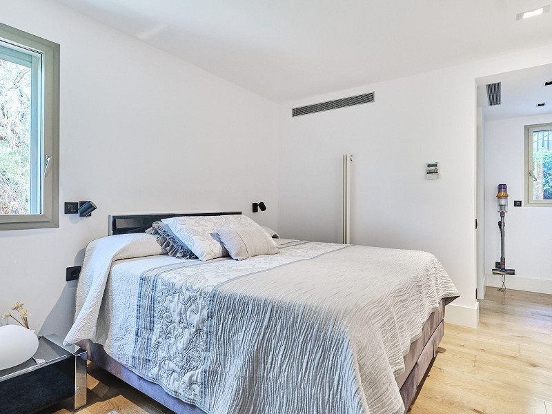 Luxury Villa with Terraces and Pool in Sarria, Barcelona. Photo:  28