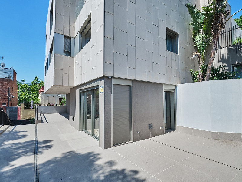 Luxury Villa with Terraces and Pool in Sarria, Barcelona. Photo:  41