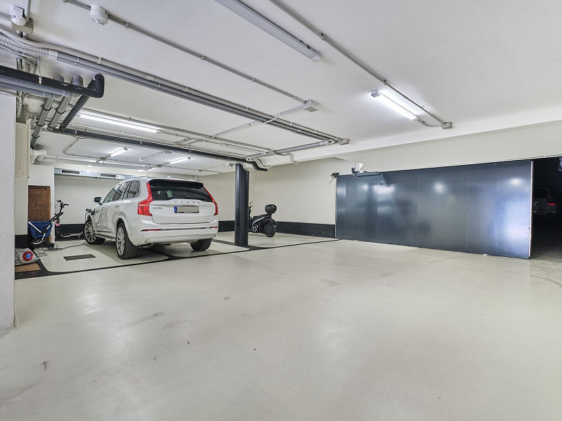 Luxury Villa with Terraces and Pool in Sarria, Barcelona. Photo:  42