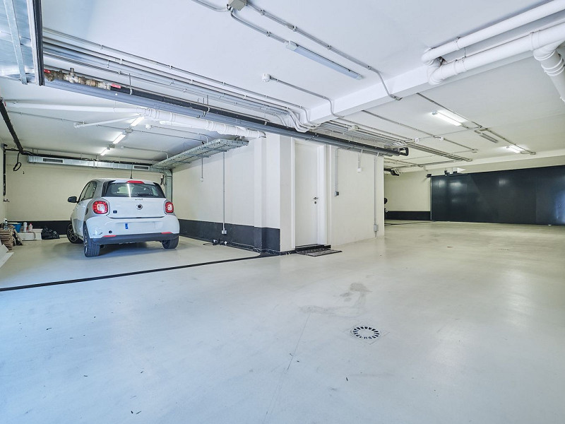Luxury Villa with Terraces and Pool in Sarria, Barcelona. Photo:  43