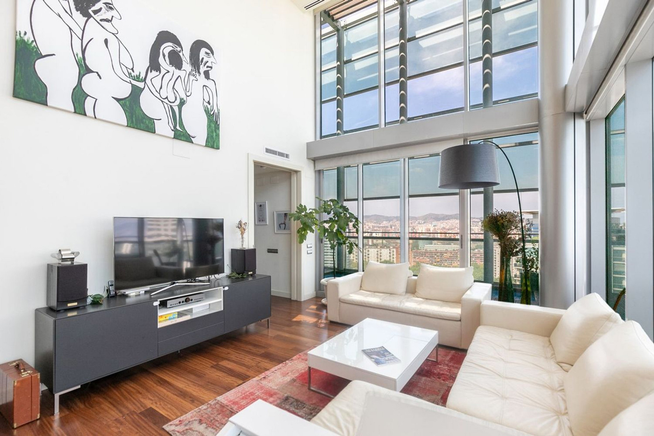 Penthouse with Terrace, Jacuzzi and Sea Views in Diagonal Mar, Barcelona