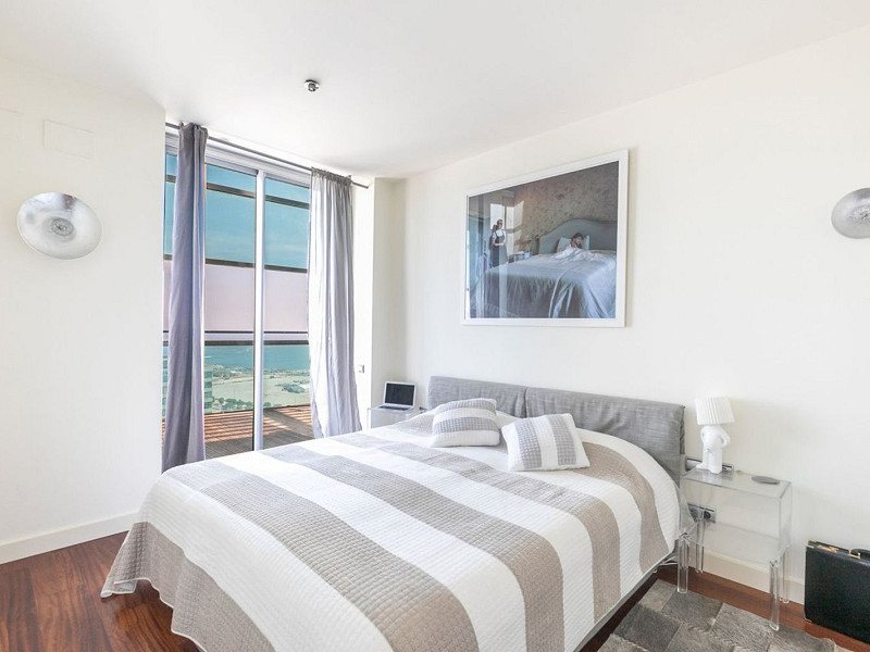Penthouse with Terrace, Jacuzzi and Sea Views in Diagonal Mar, Barcelona. Photo:  16
