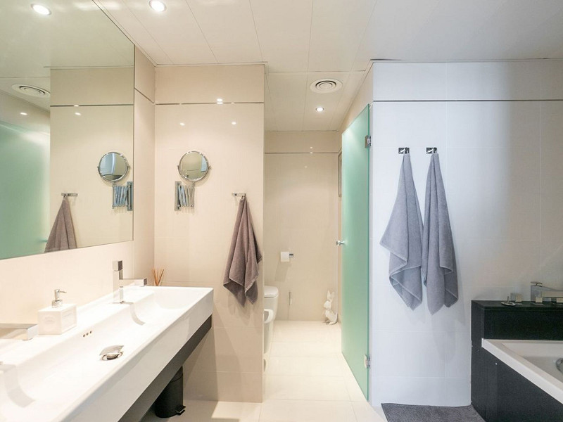 Penthouse with Terrace, Jacuzzi and Sea Views in Diagonal Mar, Barcelona. Photo:  18