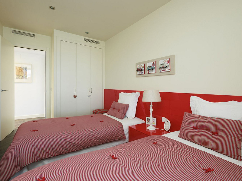 Luxury Sea-Front Apartment with Panoramic Terrace – Diagonal Mar, Barcelona. Photo:  16