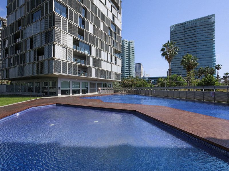 Luxury Sea-Front Apartment with Panoramic Terrace – Diagonal Mar, Barcelona. Photo:  24