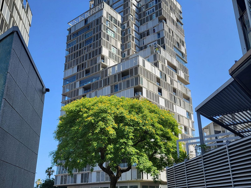 Luxury Sea-Front Apartment with Panoramic Terrace – Diagonal Mar, Barcelona. Photo:  27