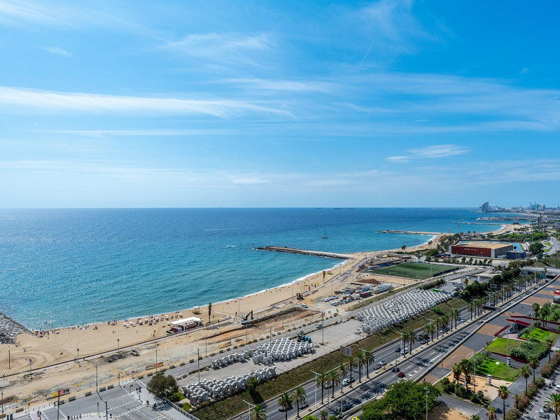 Квартира с бесконечными видами в Барселоне: Оазис между небом и морем. Фото:  1