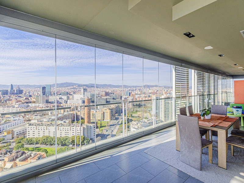 High-Rise Apartment with Terrace and Panoramic Views in Diagonal Mar, Barcelona. Photo:  3