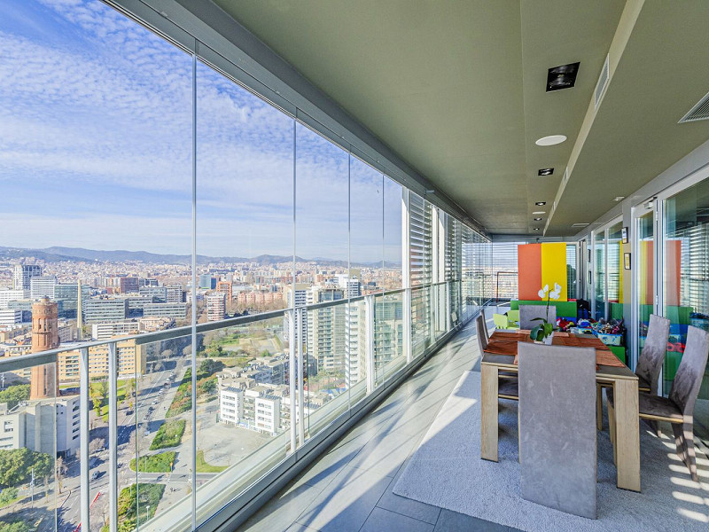 High-Rise Apartment with Terrace and Panoramic Views in Diagonal Mar, Barcelona. Photo:  4
