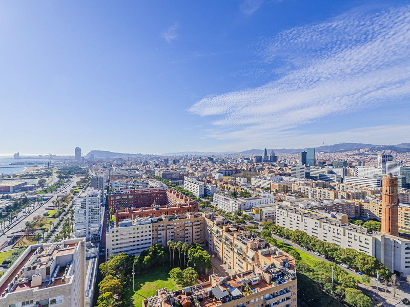 High-Rise Apartment with Terrace and Panoramic Views in Diagonal Mar, Barcelona. Photo:  5