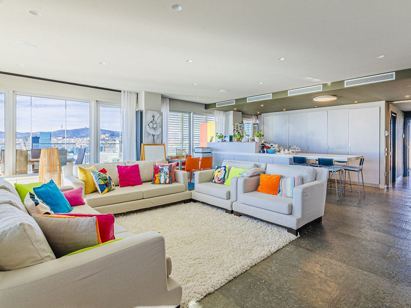High-Rise Apartment with Terrace and Panoramic Views in Diagonal Mar, Barcelona. Photo:  12