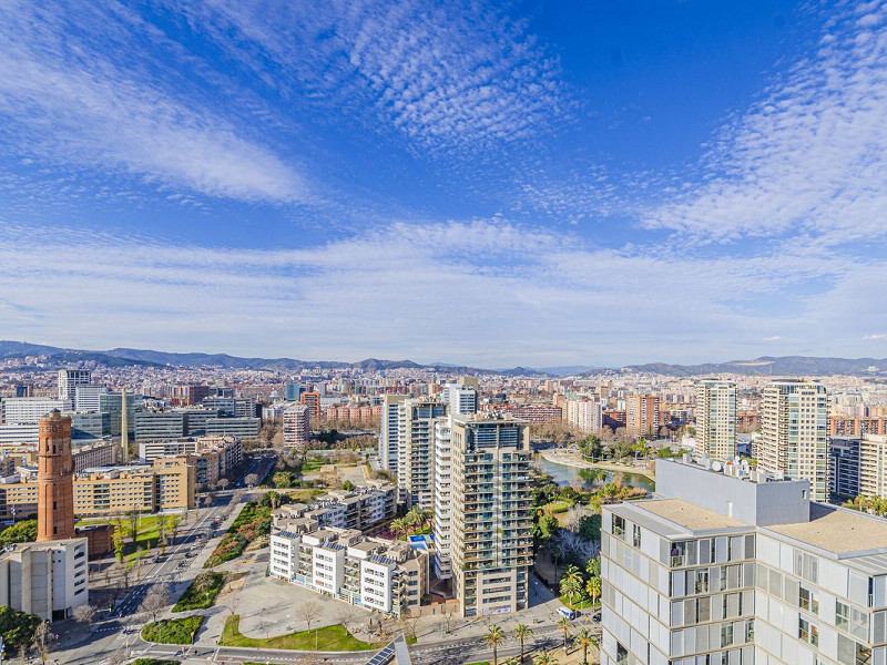 High-Rise Apartment with Terrace and Panoramic Views in Diagonal Mar, Barcelona. Photo:  29