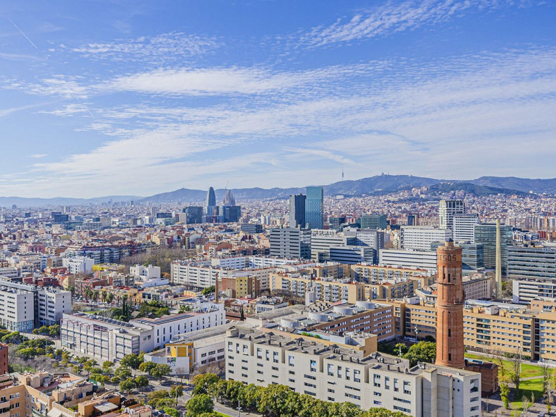 High-Rise Apartment with Terrace and Panoramic Views in Diagonal Mar, Barcelona. Photo:  30