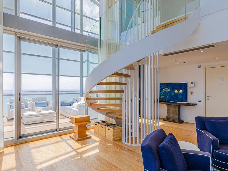 Пентхаус с панорамной террасой и видом на море в Диагональ Мар, Барселона. Фото:  5