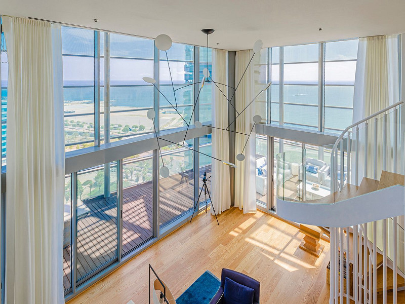 Пентхаус с панорамной террасой и видом на море в Диагональ Мар, Барселона. Фото:  7