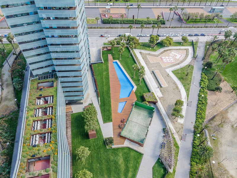 Пентхаус с панорамной террасой и видом на море в Диагональ Мар, Барселона. Фото:  20