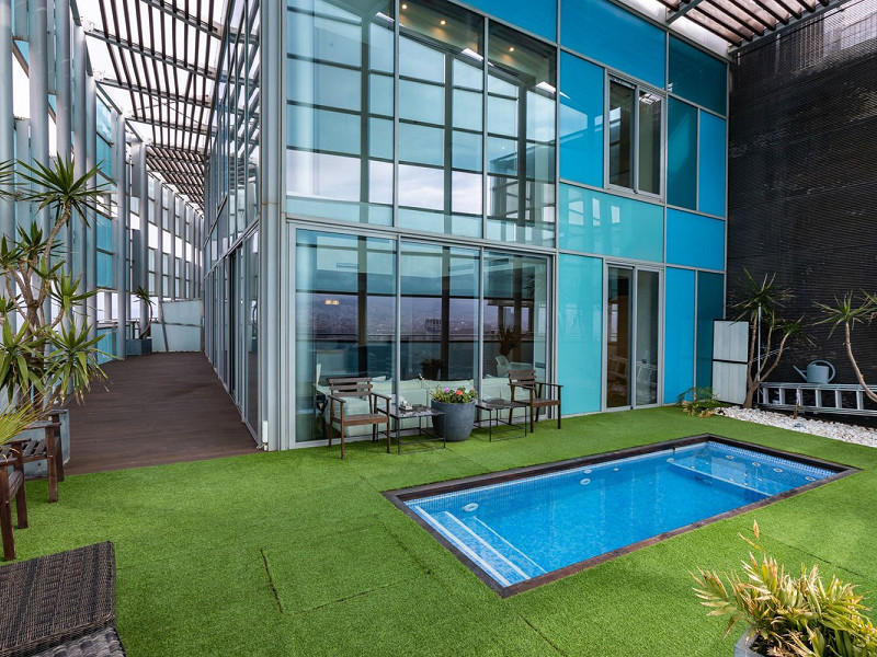 Элитный пентхаус с панорамной террасой на первой линии моря в Диагональ Мар, Барселона. Фото:  4